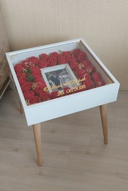 Resim Verda Çerçeve Fotoğraf Bölümlü İsimli Anı Sehpası! Özel Gün Çiçekleriniz İçin Yan Sehpa! Gül Sehpası!Çiçek Sehpası 