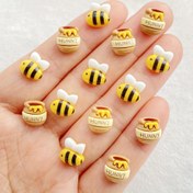 Resim 20 Adet El Boyaması Kawaii Arı & Bal Kavanozu Reçine Süsleri - Canlı Sarı ve Beyaz Mini Düz Tabanlı Aksesuarlar, DIY Tırnak Sanatı, Scrapbooking, Takı Yapımı için - Balpeteği Desenli Sevimli Karikatür Dekorasyonları, Scrapbooking Malzemeleri, Oyunbaz Charm, Pürüzsüz Yüzey 