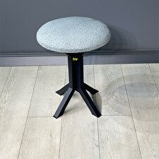 Resim Tabure Mavi Puffy Bukle Kumaş Puf Metal Ayaklı Makyaj Sandalyesi 39 x 51 CM Tekli 
