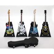 Resim Çantalı Gitar Figürü 