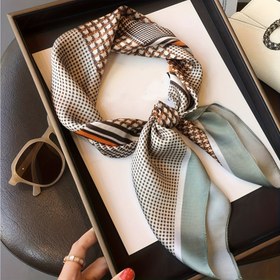 Resim 1 adet 27.6 İnç Kare Eşarp, 70x70cm, İnce Baskılı Bandana Boyun Bandı, Moda Dış Mekan Şal, Tüm Mevsimler İçin Sıcaklık, Polyester, Esnek Olmayan, Elde Yıkanabilir veya Kurutulabilir, Gözlük ve El Çantası ile, Kadınlar İçin 