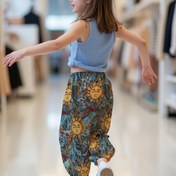 Resim Kızlar için Günlük Güneş ve Çiçek Baskılı Geniş Paça Pantolon - %100 Polyester Gevşek Kesim Makine Yıkanabilir Her Mevsim Rahatlık Günlük Oyun ve Dış Mekan Aktiviteleri İçin Mükemmel, Gençlerin Günlük Pantolonları | Geniş Paça Pijama Şortu | Makinede Yıkanabilen Giysiler, Dış Mekanlar İçin Mükemmel 