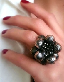 Resim OSESHOP Çiçek Figürlü Özel Tasarım Siyah Rodajlı Rose Detayli Gümüş Ayarlanabilir Yüzük 
