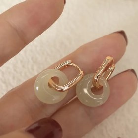 Resim Barış Tokası Tasarımlı Şık Vintage Esintili Yuvarlak Damlalık Küpeler - Hipoalerjenik, Nikel Kaplama Olmayan, Sahte Yeşim - Günlük Kıyafetler & Hediye İçin Mükemmel 