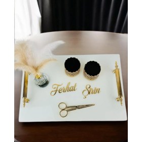 Resim Şık ve Zarif Beyaz Söz Nişan Tepsisi, Özel Günleriniz Için Ideal Seçim 