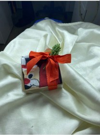 Resim Yılbaşı Temalı Soket Çorap Hediye Kutusu Kadın / Unisex 36 40 Kraft Kutu & Kırmızı Kurdele Yeni Yıl Hediyesi Çok Renkli 