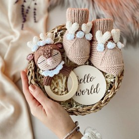 Resim Amigurumi Çiçekli Geyik Hediye Kutusu - Patik 