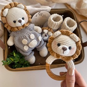 Resim Amigurumi Tulumlu Aslan Bebek Seti Gri - Çıngırak 