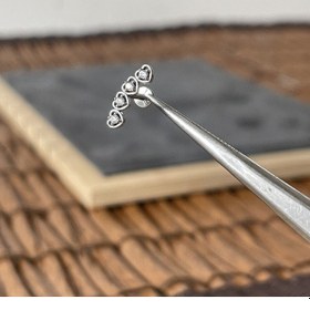 Resim %100 Cerrahi Çelik Dört Kalp Zirkon Çelik 7 X 1.2 MM Labret Piercing Gümüş 