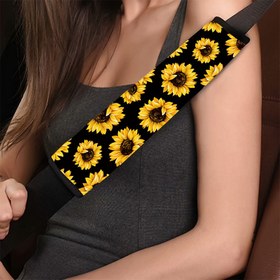 Resim 1 Yumuşak Polyester Ayçiçeği Baskılı Araç Koltuk Kemeri Kılıfı - Siyah Arka Plan Üzerine Canlı Sarı Çiçeklerle Rahat Omuz Askısı Ped, Sürüş Konforunu Artıran Koltuk Kemeri Kılıfı Omuz Askısı 