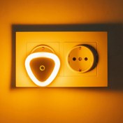 Resim 2 adet Üçgen Akıllı Işık Kontrol Gece Lambası Sensör Lambası Avrupa Fişi - Hol, Yatak Odası ve Daha Fazla Oda Türleri İçin Uygun Ortam Işığı Gece Lambası Hol Işığı Beyaz Işık/Mavi Işık/Kırmızı Işık/Sıcak Işık/Ambre Işığı/Pembe Işık Altı Işık Kaynağı Seçeneği, Pembe Sensör, Üçgen Işık, Yatak Odası Duvar Lambası, Renk Mood Işığı, Yatak Odası/Gecelik Lambası, Masa Lambası, Yatak Odası Için Led Işık, Oda Dekoru 