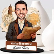 Resim Erkek Tarih Öğretmeni Karikatürlü Biblo 