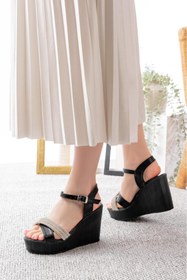 Resim Genel Markalar Kadın Siyah 10 Cm Dolgu Topuk Yarasa Taşlı Sandalet EM3020 