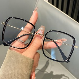 Resim Yeni Moda Trendi Reçetesiz Gözlük Çift, Xiaohongshu Aynı Tarz Kare Çerçeve Gözlükler, Doğal Yüksek Değerli Camlar, Şık Çerçeveler,Moda Gözlükler,Modern Gözlükler,Minimalist Tasarım,Dayanıklı Çerçeveler,Metal Menteşeler,Tasarımcı Gözlükler,Statement Eyewear,Genç Profesyoneller,Moda Tutkunları 