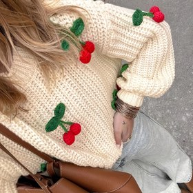 Resim Kadınların Cherry & Leaf Tasarımı ile Mavi Rahat Kazak - Uzun Kollu, Yuvarlak Yaka, Rahat Sonbahar/Kış Kazak, Rahat Kış Giyimi | Rahat Kazak | Dokulu 