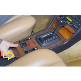Resim Mercedes W123 240D 300D Orta Konsol Bağlantı Pimi 