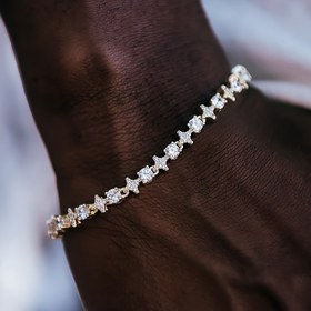 Resim Yuvarlak Taş Yıldız Kübik Zirkonya Bilezik, Hip Hop Moda Takı, Erkeklerin Parlak Şık Aksesuarları, Klasik Hatıra, Sevgililer Günü, Yılbaşı, Doğum Günü, Yıldönümü İçin İdeal Hediye 
