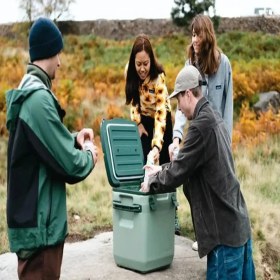 Resim Stanley Adventure Taşınabilir Soğutucu Kamp Buzluğu 28 Lt 