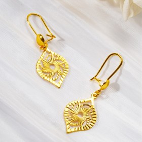 Resim Bohem Tarzı Bakır Küpeler, 24K Altın Kaplama Basit Delikli Metal Tasarım, Göksel Semboller Deseni, Günlük Giyim ve Parti için Uygun, Ramazan Festivali Takı Aksesuarları 