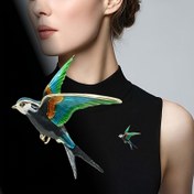 Resim Elegant Alloy Hummingbird Broş - Emaye Renkli Kuş Tasarımı, Günlük Giyim için Çok Yönlü Moda Aksesuarı, Kravat ve Çanta Dekorasyonu, Kaplama Yok - Tüm Mevsimlere Uygun 
