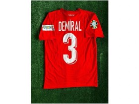 Resim Legent Lady Türkiye Euro 2024 Merih Demiral Iç Saha Kırmızı Forması 