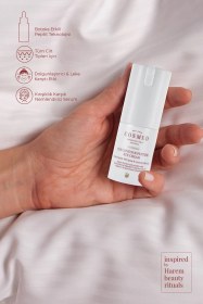 Resim Cosmed ve Peptitli Aydınlatıcı Göz Kremi - Eye Contour Peptide BTX Cream - 15 ml 