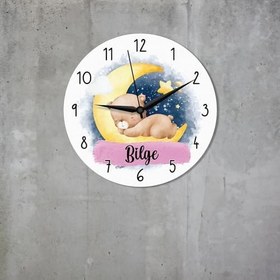 Resim caju art & decoration CajuArt Ayda Uyuyan Sevimli Ayı Kişiye Özel Pembe Çocuk Odası Duvar Saati 