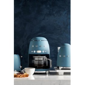 Resim smeg Mat Storm Blue® Özel Seri Kettle & 1x2 Ekmek Kızartma Makinesi ve Filtre Kahve Makine Seti 