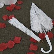 Resim 2 adet Şık Beyaz Dantel Şemsiye ve Pifak Seti Düğünler, Danslar ve Fotoğraf Çekimleri için - Romantik Kırmızı Çiçek Süslemeleri, Sevgililer Günü ve Şık Etkinlikler için Mükemmel, Düğün Şemsiye Süsü | Dantel Şemsiye Süsü | Detaylı Dantel İşlemi, Şemsiye Süslemeleri 
