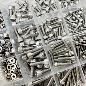 Resim 180 adet M2 M3 M4 boyutları, 304 paslanmaz çelik altıgen soket somun ve cıvata seti - Dayanıklı, Düz Yıkama İçerir, Güvenli Bağlantı / DIY Projeleri / Profesyonel Kullanım İçin İdeal, Çeşitli Uygulamalar İçin İdeal 