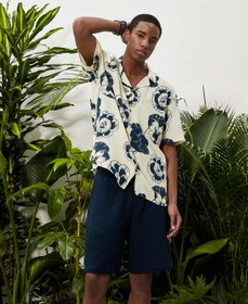 Resim Çiçekli Baskılı Gömlek Kısa Kollu Devrik Yaka Pamuklu 