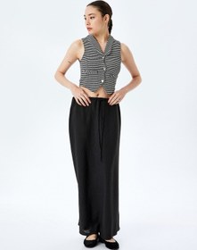 Resim Koton V Yaka Düğmeli Slim Fit Crop Triko Yelek Siyah Çizgili 5sal90013ık Siyah Çizgili Siyah 