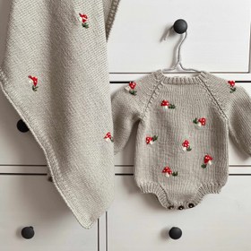 Resim Elörgüsü Mantar Deluxe Bebek Seti - Kırmızı Hırka 