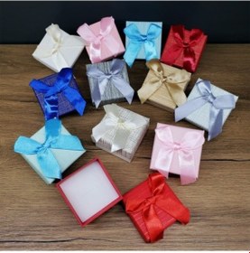 Resim Büro Ev Ofis Hediyesi İçin Prestij Yüzük Sunum Teklif Kutusu 