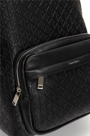 Resim Calvin Klein Kabartma Logolu Ayarlanabilir Omuz Askılı Sırt Çantası LV04D3202GUB1 Erkek SIRT ÇANTASI 