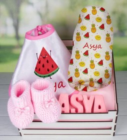 Resim Ejoya Ahşap Sandıkta Kişiye Özel Önlük Battaniye Taş Isimlik Ve Patik Bebek Hediye Seti 109737 