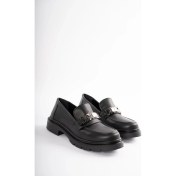 Resim Selin Shoes Milora Alçak Topuklu Kemer ve Gümüş Aksesuar Detaylı Kadın Loafer- Siyah 