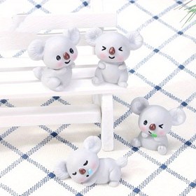 Resim 4 Adet Karışık Paket Sevimli Koala Figürleri - Dayanıklı Plastik/Reçine Mini Dekor, Eğlenceli Pozlar (Otururken, Yatarak, Diz Çökerken, Ayakta) DIY Terraryumlar, Peri Bahçeleri, Saksı Bitkileri & Ev Dekoru için - Elektrik Gerekmez, Koala Dekoru, Mikro Peyzaj Aksesuarları, Büyüleyici Hayvan Figürleri, Kaliteli Minyatürler 