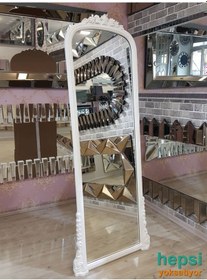 Resim Matmazel Model Beyaz Renk Varaklı Ayaklı Boy Aynası 