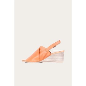 Resim Bueno Shoes Bueno Taba Deri Kadın Dolgu Topuklu Sandalet 