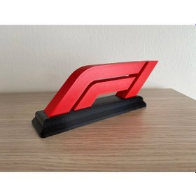 Resim Formula 1 Logo Standı Kırmızı Siyah Dekoratif Masa Aksesuarı Yarı 