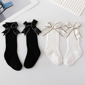 Resim 2'li Paket Orta Boy Çorap, Yumuşak ve Hafif Bej Renk, Tahrişe Etmeyen, Fransız Fiyonk Desenli, Noel, Yılbaşı, Şükran Günü, Tasarımcı Tarzı, Siyah & Beyaz Çok Yönlü, Zamansız İngiliz Modası 