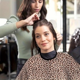 Resim 1pc ProHair Salon Pelerini - Dayanıklı Çok Amaçlı Saç Kesme Önlüğü, Saç Stil, Renklendirme, Şampuanlama ve Makyaj için - Profesyonel Berber ve Güzellik Salonu Aksesuarı 
