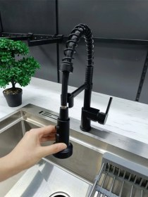 Resim Fleko Gümüş- Siyah Spring Mutfak İçin Uygun Aşağı Çekme 2 Fonksiyon Çıkışlı Mutfak Bataryası Siyah 