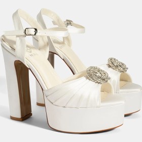 Resim Desa Kadın Beyaz Ayarlanabilir Tokalı Taşlı Topuklu Gelin Ayakkabısı 