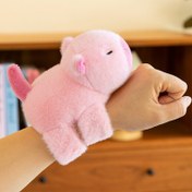 Resim 1 adet Sevimli Kapibara Bileklik Peluş Oyuncak - Doğum günleri ve Noel için sevimli aksesuar ve mükemmel hediye 