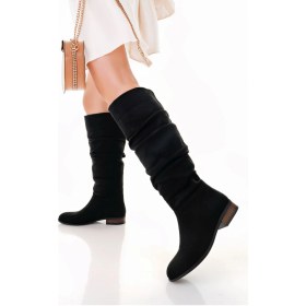 Resim Winda Siyah Süet Körüklü Çizme Göründüğü Gibi 