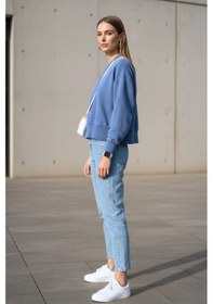 Resim Kadın Mavi Bisiklet Yaka Pamuklu Uzun Kollu Rahat Kesim Sweatshirt - Kadın Sweatshirt Mavi 