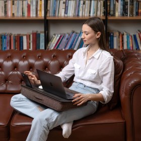 Resim Vigo Wood Minderli Laptop Sehpası 15.6" ve 17.3" Taşınabilir Notebook, Tablet ve Telefon Bölmeli Masa 