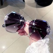Resim Kadınlar İçin Büyük Gözlü Rhinestone Detaylı Mor'dan Şeffaf Gradyanlı Lensli Metal Çerçeve Parti Moda Aksesuarı - Oversize Cat-Eye Gözlük 